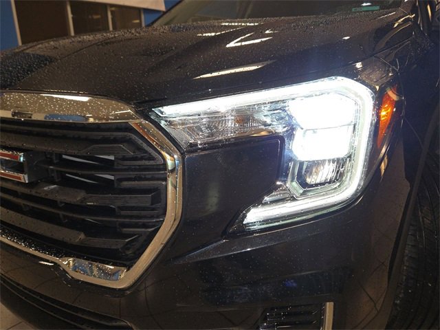 Used 2024 GMC Terrain SLE w/ Driver Convenience Package image 26