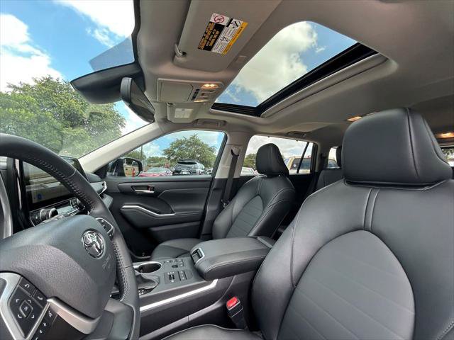 Certified 2026 Toyota Highlander XLE AWD/4WD image 12