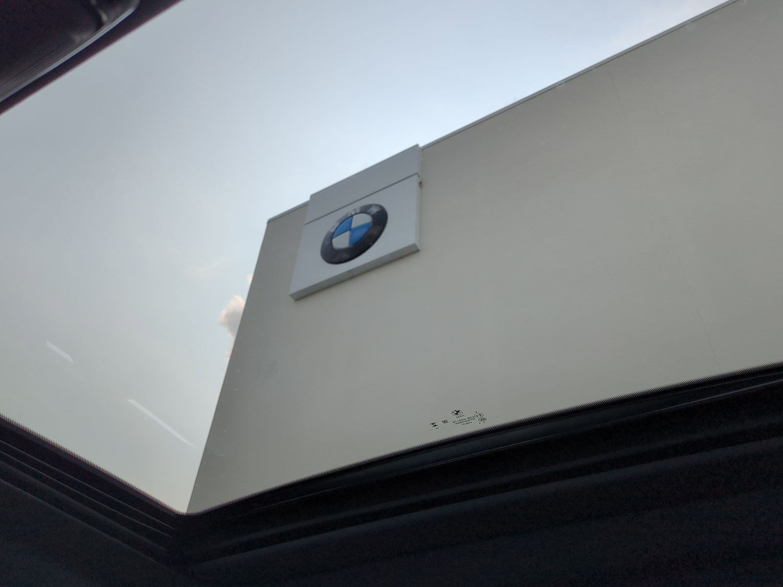 Used 2024 BMW 330e w/ Convenience Package RWD image 28