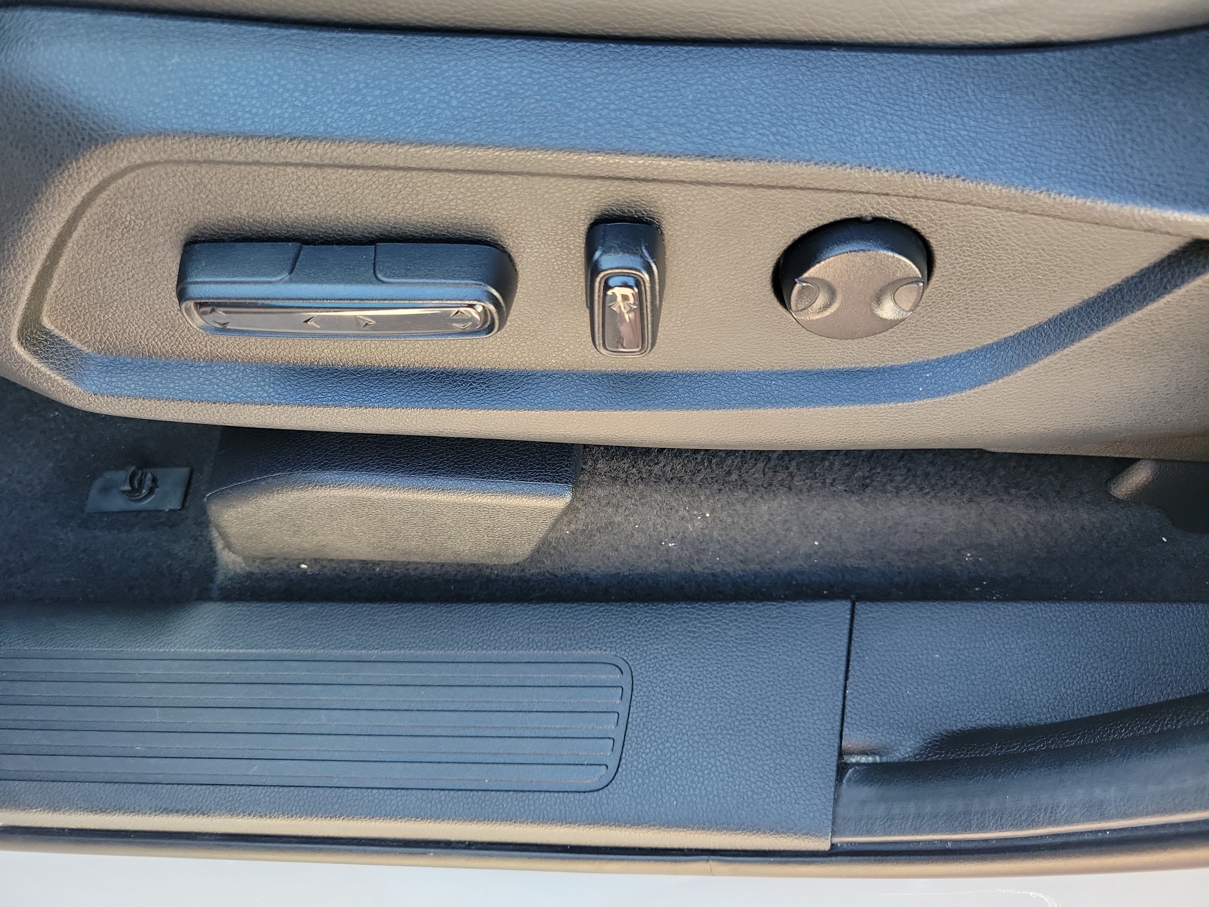 Certified 2025 Honda Pilot Elite image 30