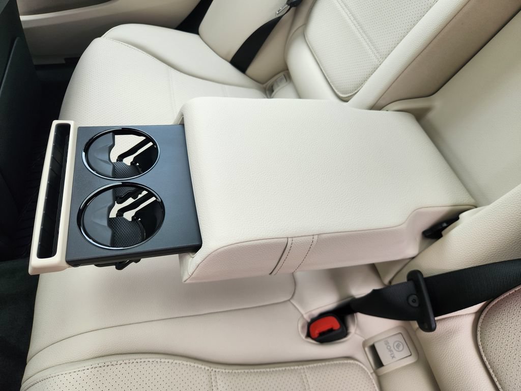 New 2026 Mercedes-Benz C 300 4MATIC Sedan image 13