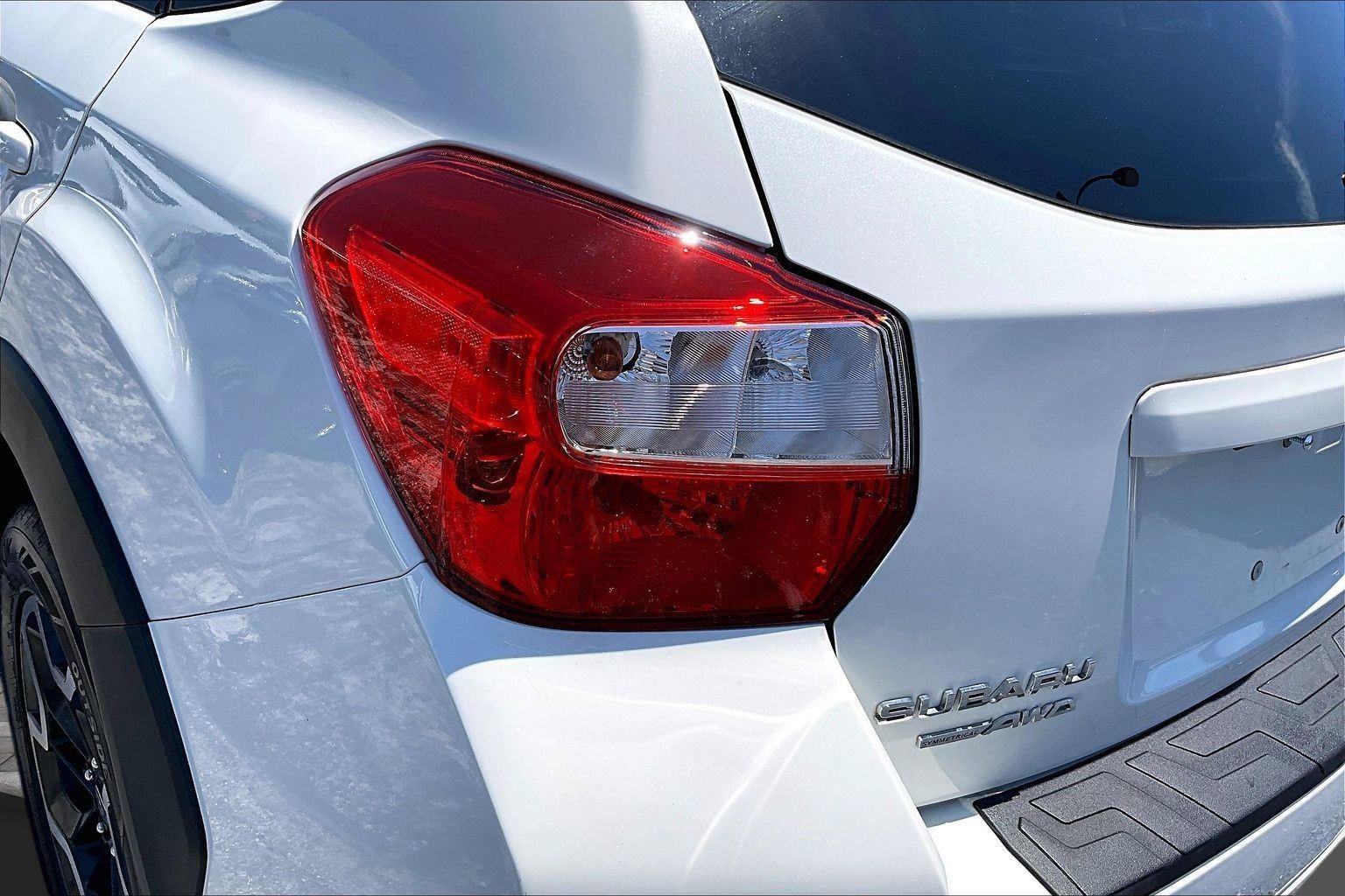 Used 2017 Subaru Crosstrek 2.0i Premium w/ Moonroof Package AWD/4WD image 23