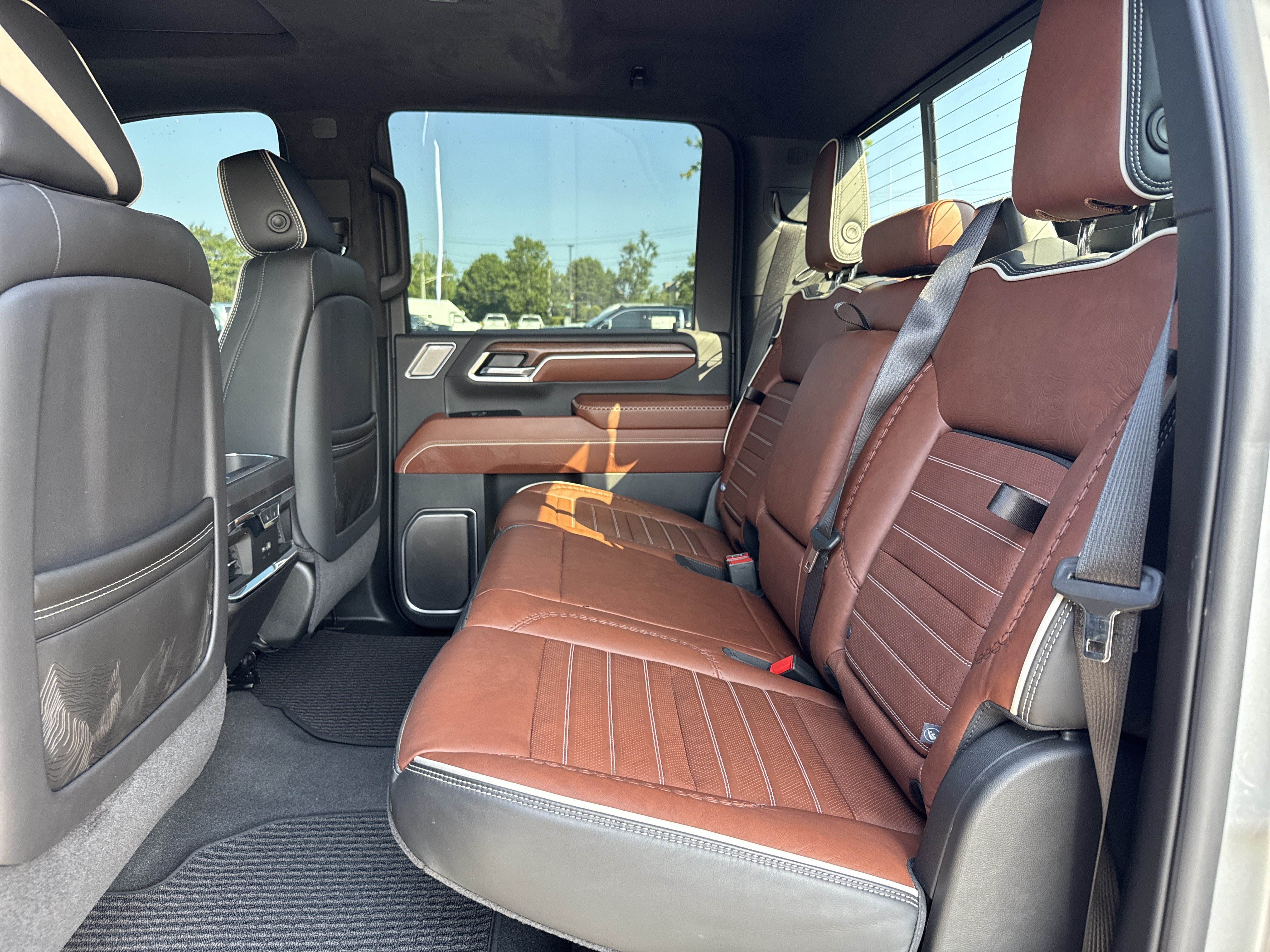 Used 2026 GMC Sierra 3500 Denali Ultimate AWD/4WD image 32