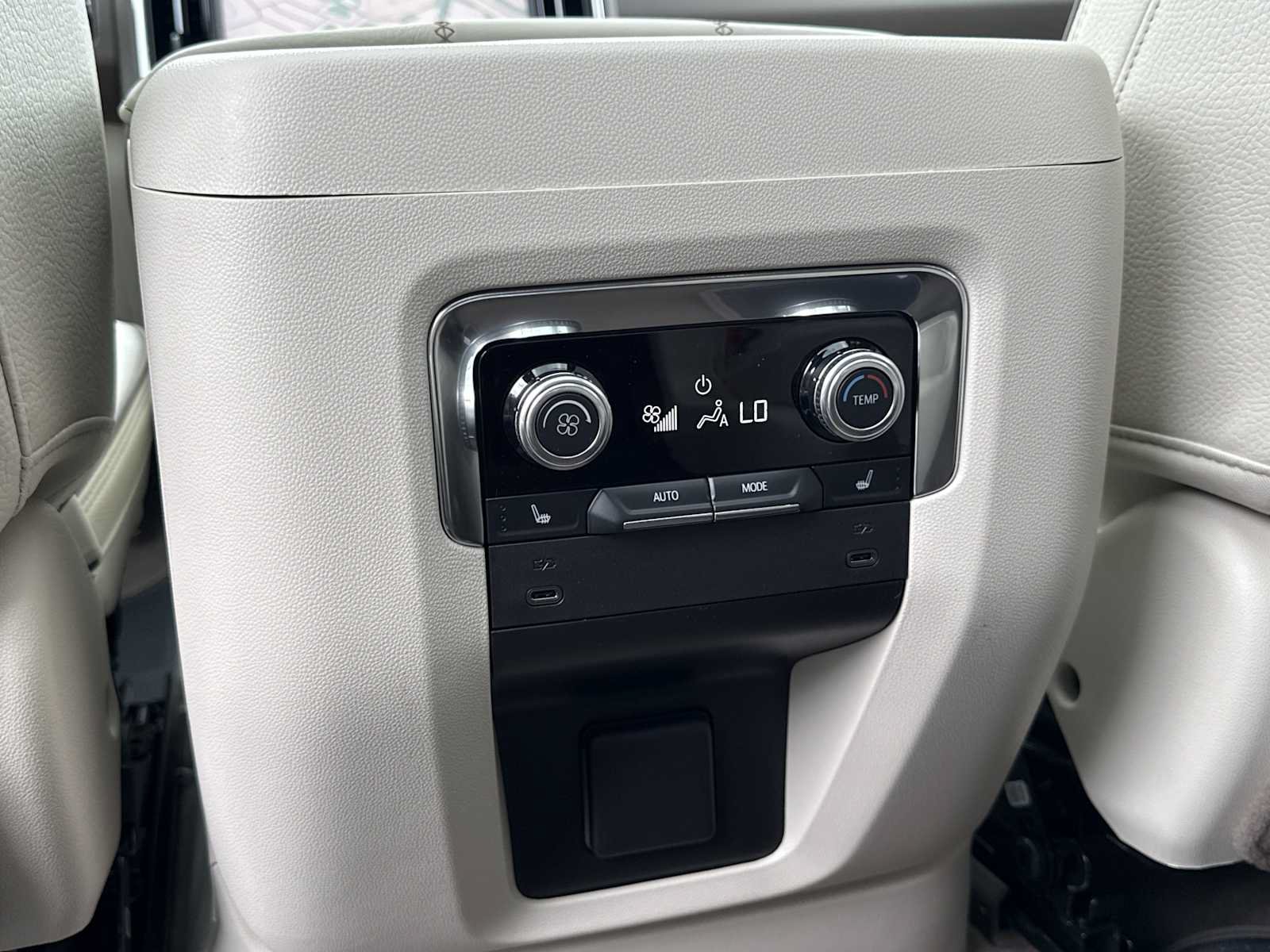 New 2026 GMC Yukon Denali w/ Sun & Power Step Package RWD image 22