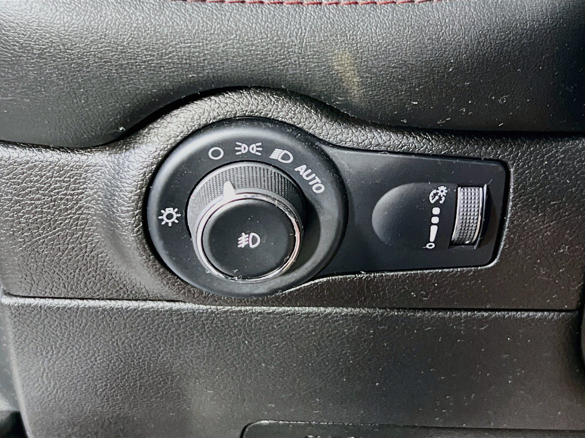 Used 2023 Dodge Durango GT AWD/4WD image 10