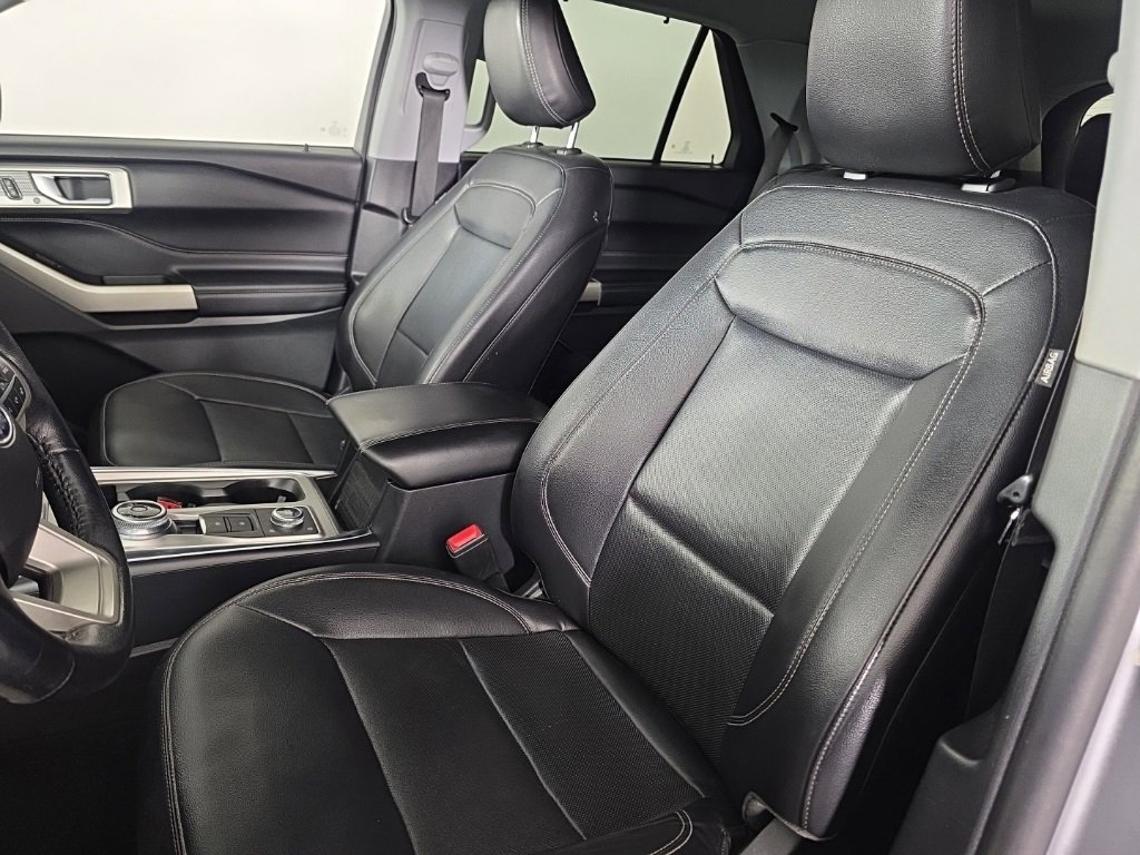 Used 2021 Ford Explorer Limited image 16