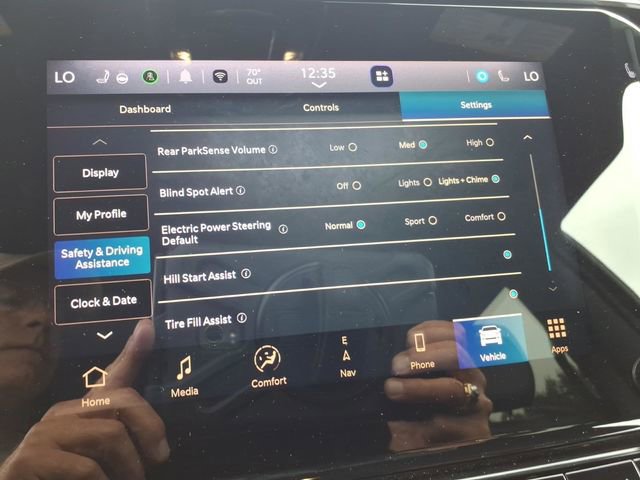 Used 2024 Jeep Wagoneer Series III AWD/4WD image 14