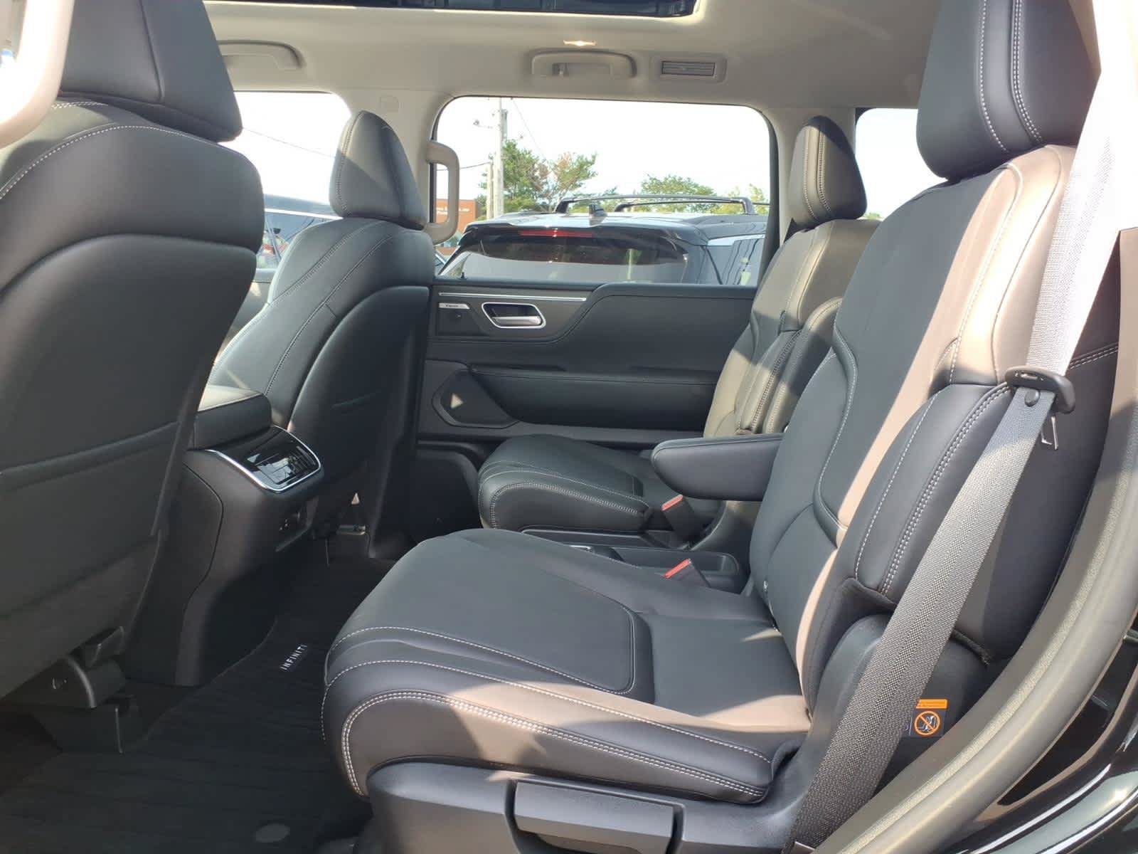 Certified 2026 INFINITI QX80 Pure w/ Cargo Package AWD/4WD image 12