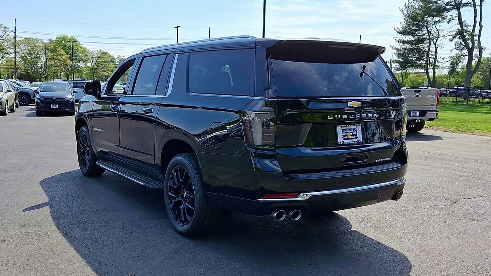 New 2026 Chevrolet Suburban Premier w/ Sun And Tow Package AWD/4WD image 9