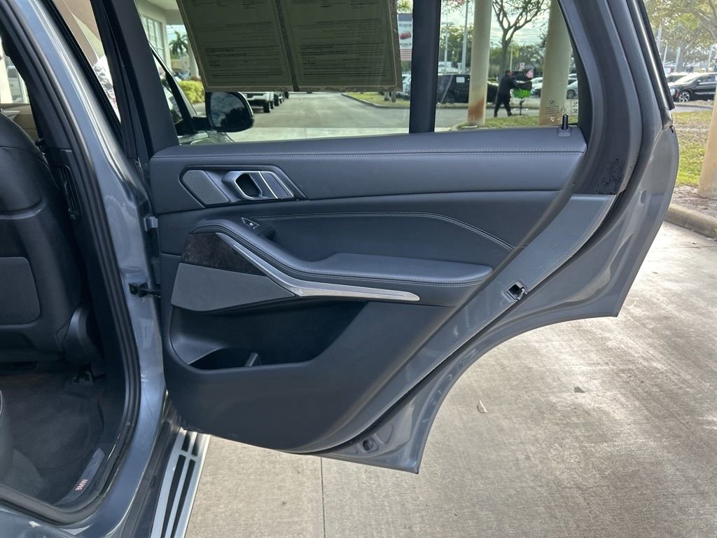 Used 2024 BMW X5 xDrive40i image 32