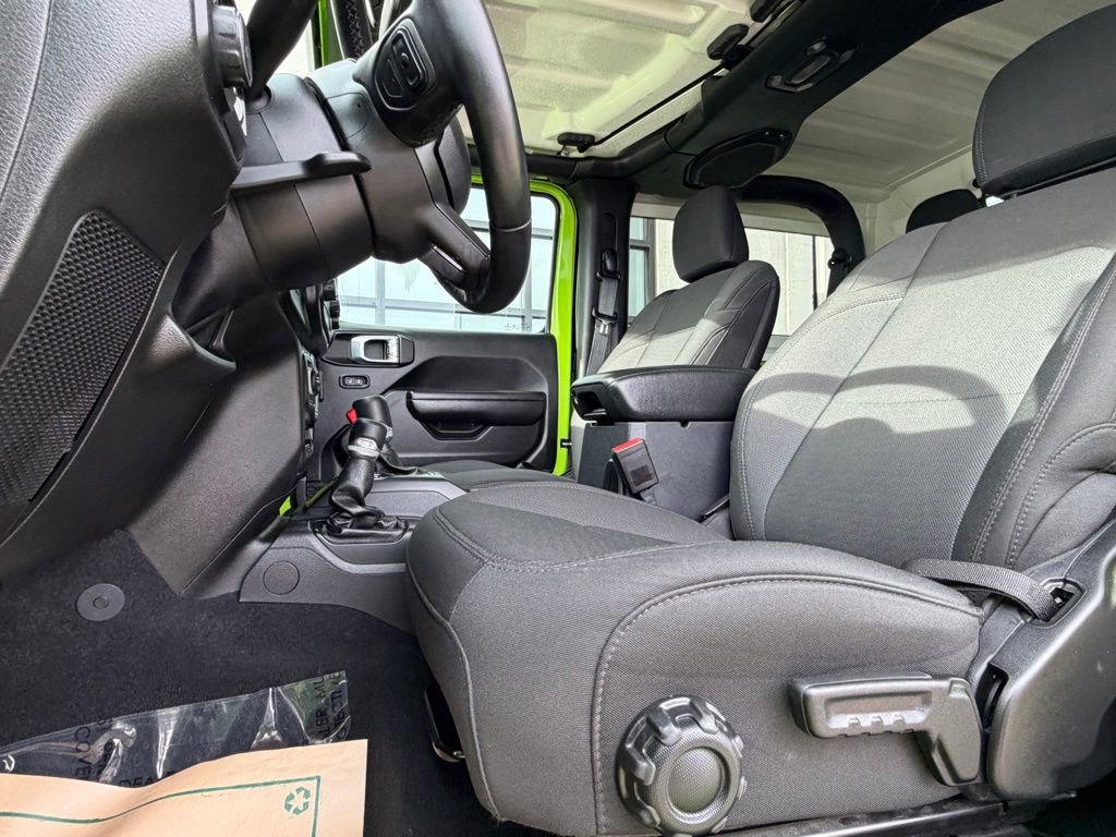 Used 2021 Jeep Wrangler Sport AWD/4WD image 10