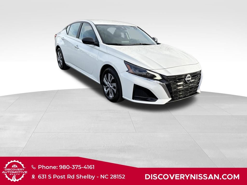 Certified 2025 Nissan Altima 2.5 S FWD image 4