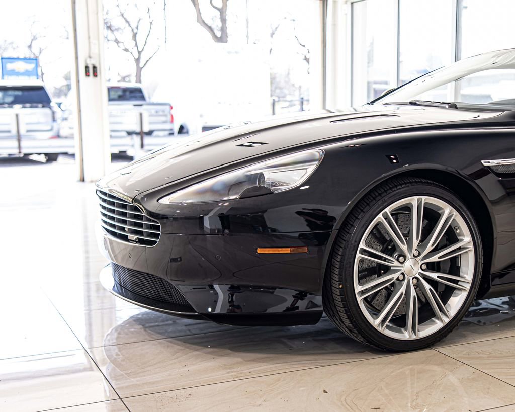Used 2013 Aston Martin DB9 Coupe image 4