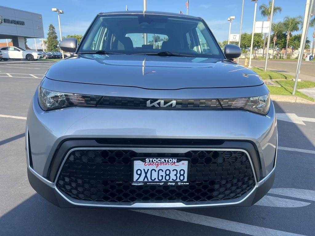 Used 2025 Kia Soul LX w/ LX Technology Package FWD image 5