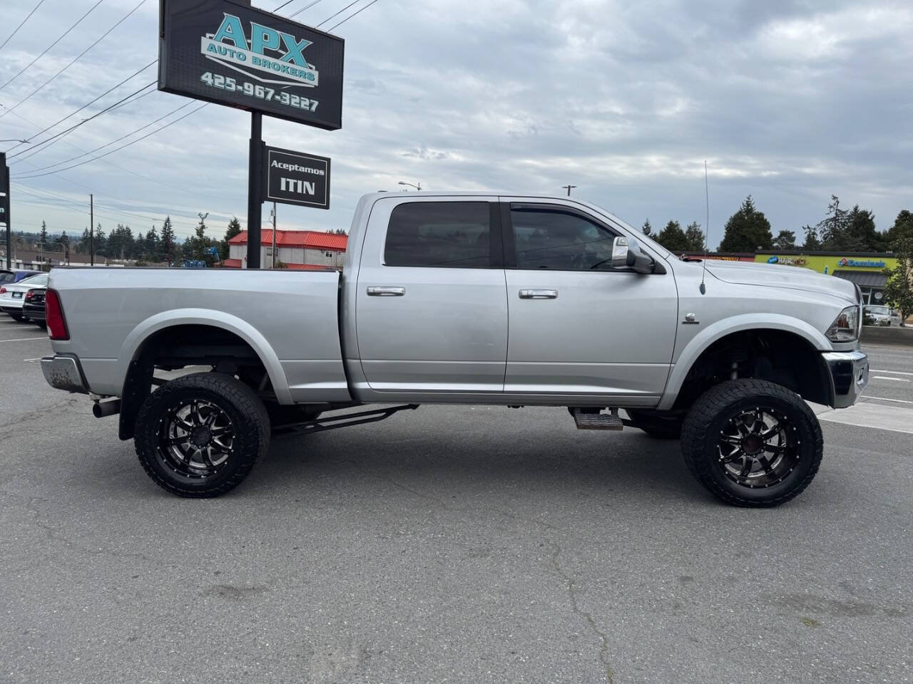 Used 2012 RAM 3500 Laramie Limited AWD/4WD image 5