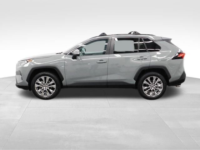 Used 2021 Toyota RAV4 XLE Premium image 6