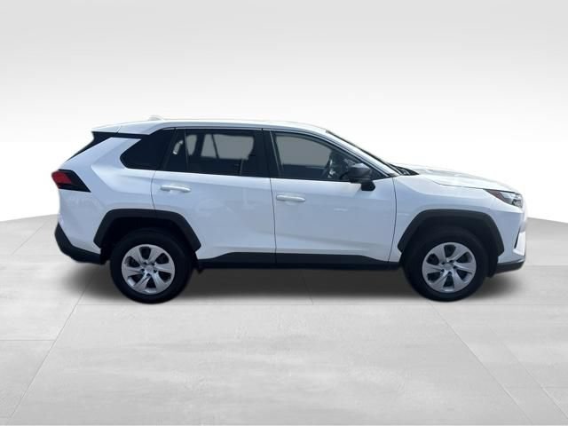 Used 2024 Toyota RAV4 LE AWD/4WD image 6