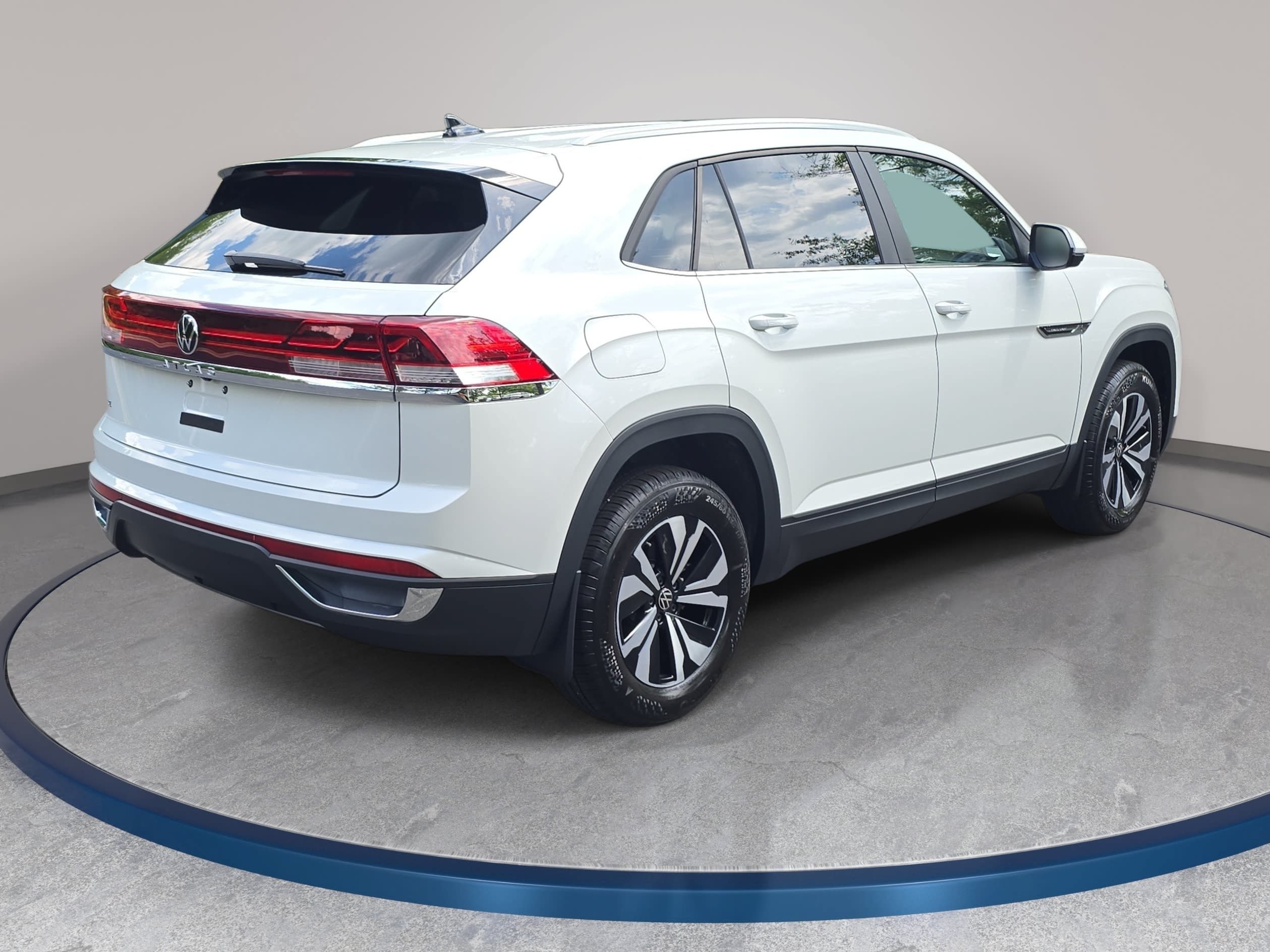 New 2026 Volkswagen Atlas Cross Sport SE FWD image 5
