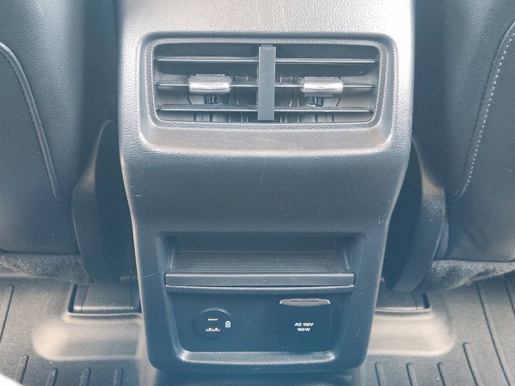 Used 2021 Ford Edge Titanium image 19