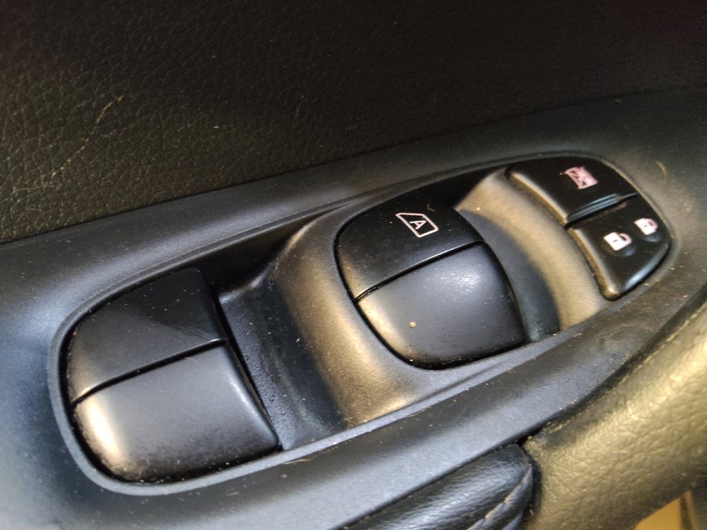 Used 2019 Nissan Rogue SL image 27