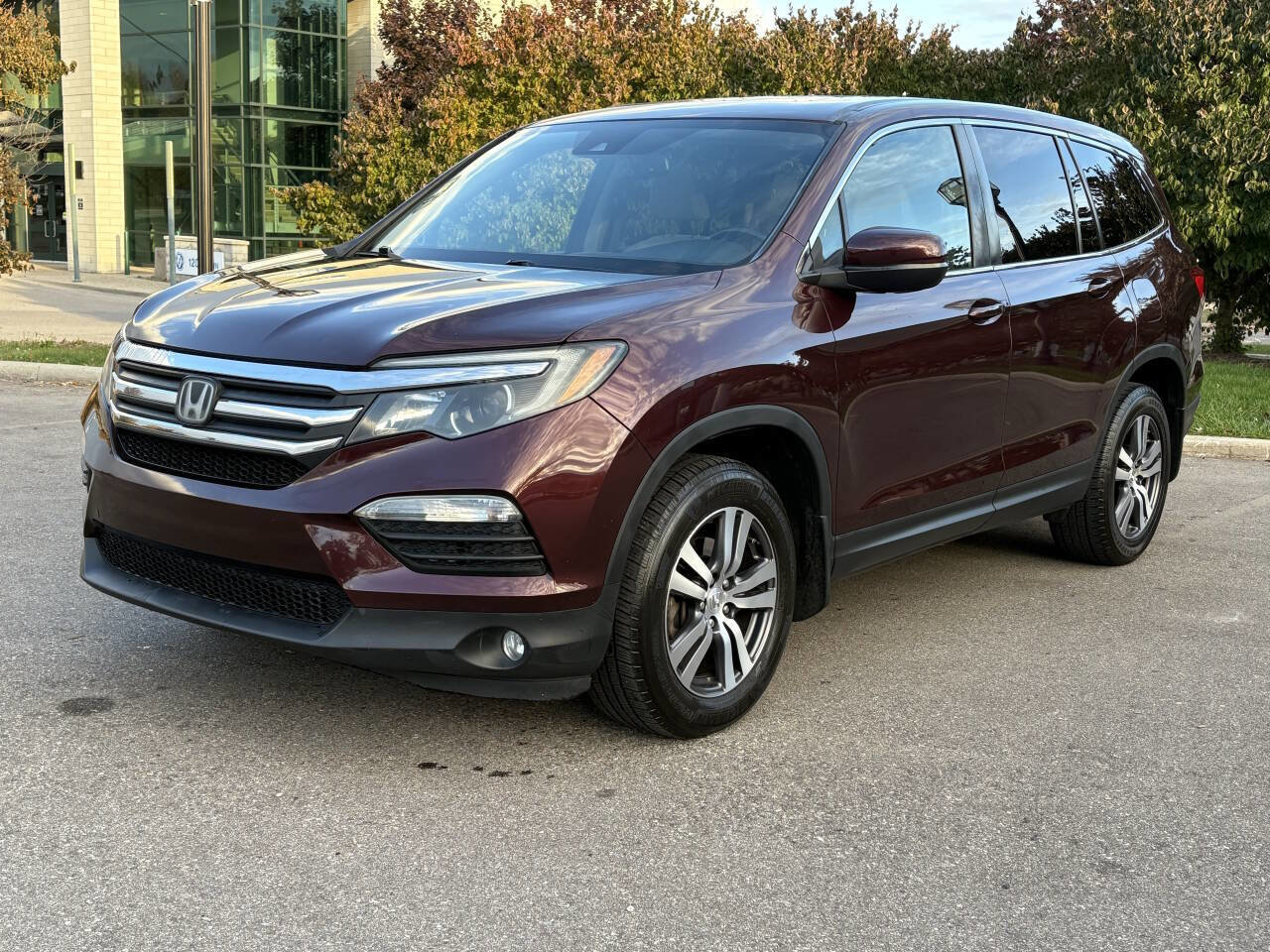 Used 2017 Honda Pilot EX-L image 3