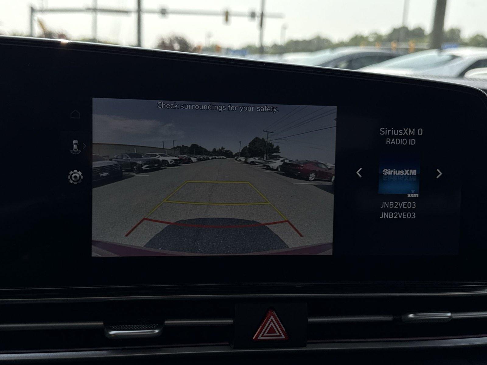 Used 2025 Hyundai Elantra Limited FWD image 19