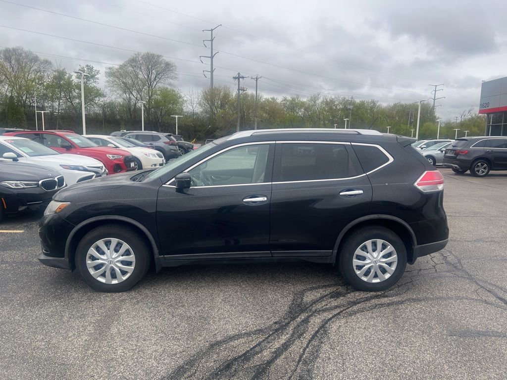 Used 2016 Nissan Rogue S w/ Appearance Package FWD image 3