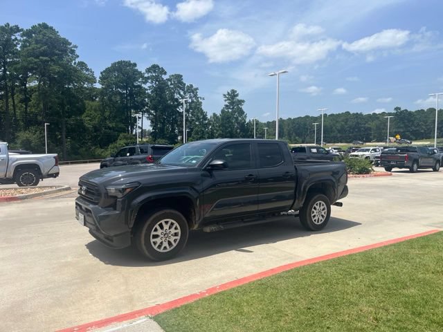 Used 2025 Toyota Tacoma SR RWD image 2