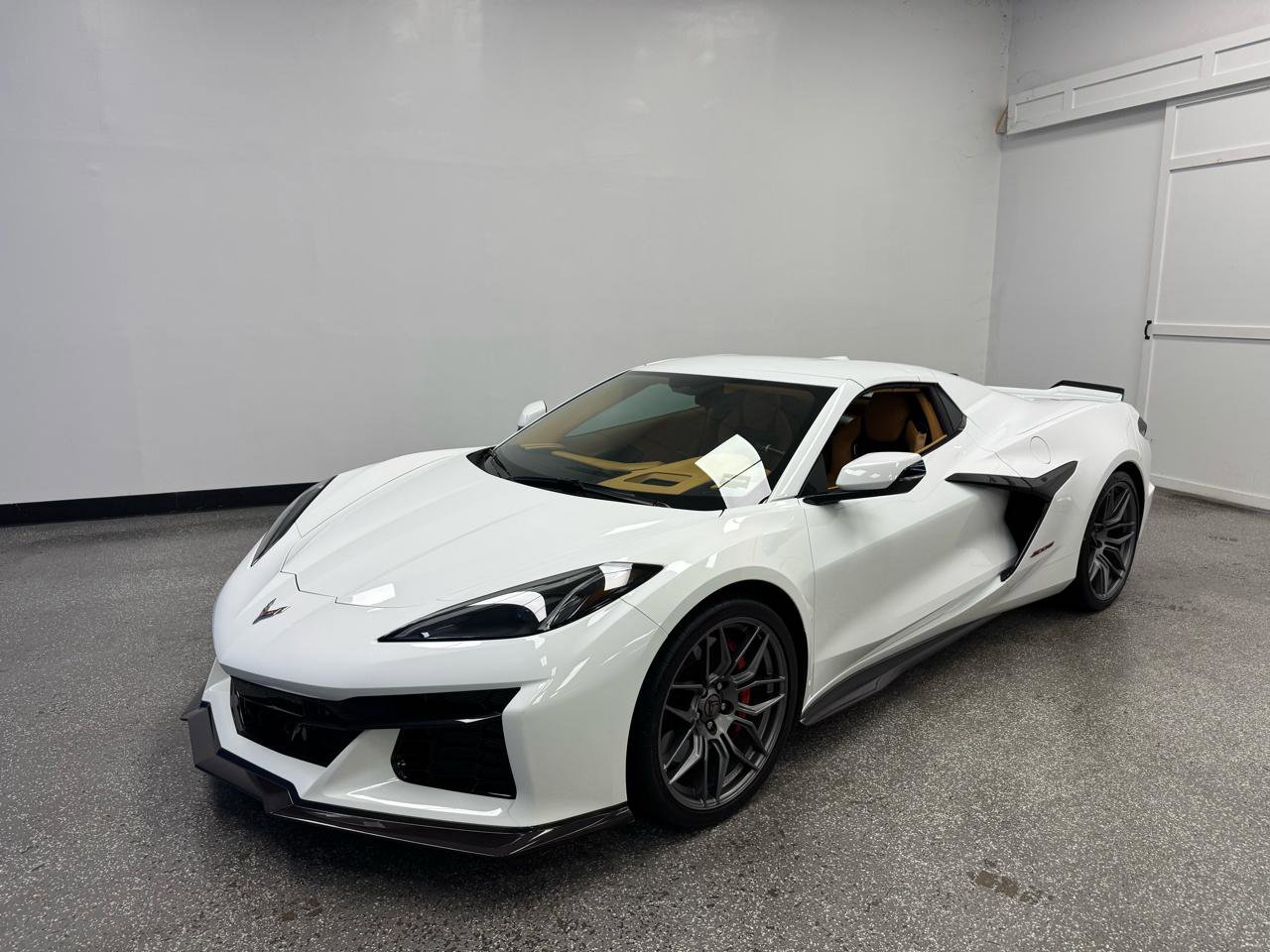 Used 2023 Chevrolet Corvette Z06 w/ Chrome Exterior Badge Package RWD image 26