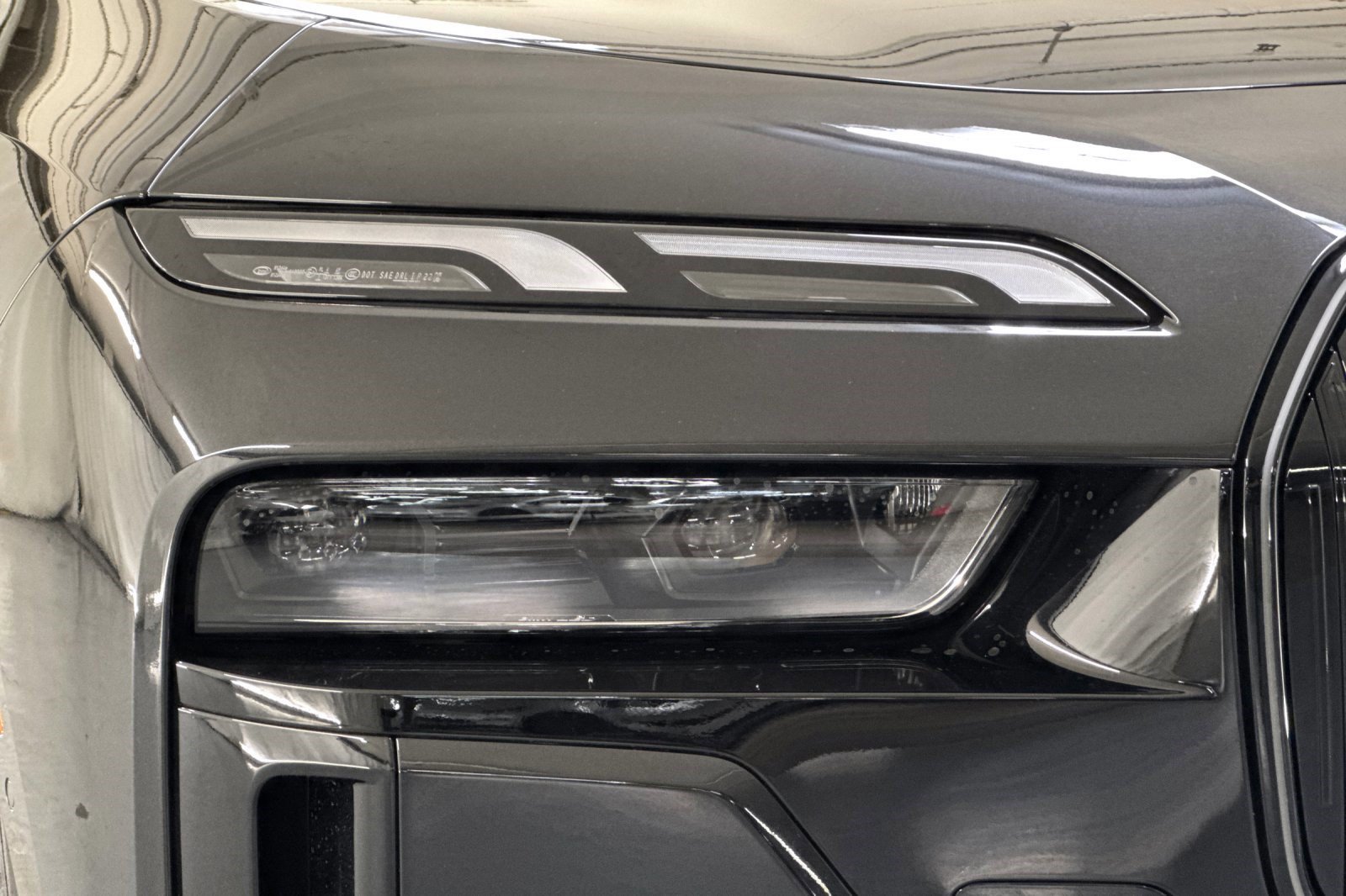 Used 2026 BMW i7 xDrive60 AWD/4WD image 10