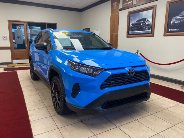 Used 2019 Toyota RAV4 LE image 5