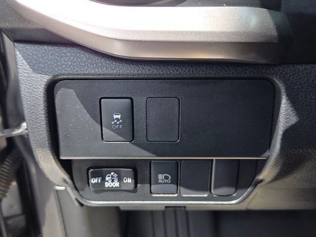 Used 2021 Toyota Tacoma SR5 AWD/4WD image 26