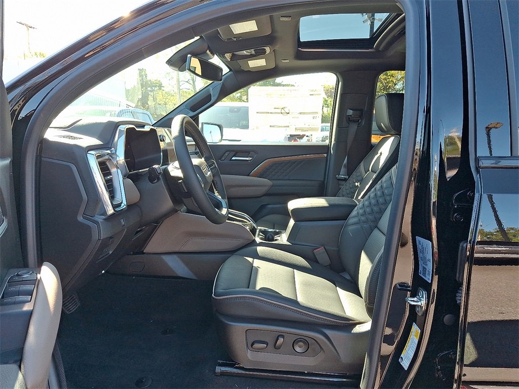 New 2026 GMC Canyon Denali w/ LPO, Denali Black Edition image 6