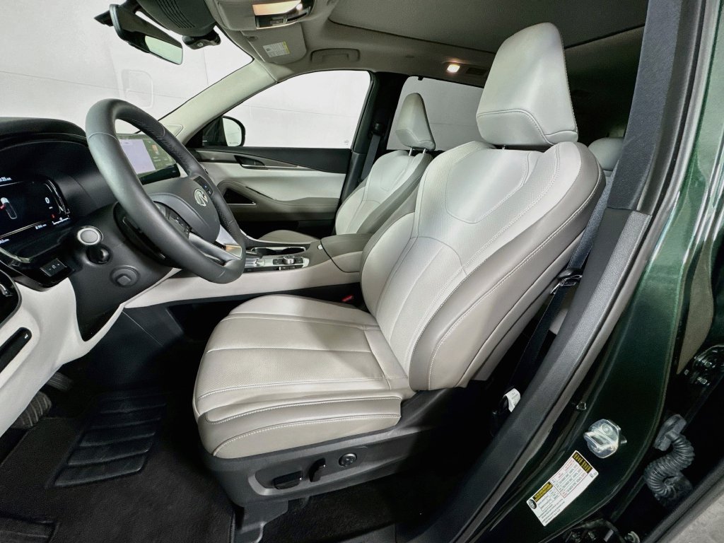 Certified 2026 INFINITI QX60 Luxe w/ Cargo Package AWD/4WD image 28