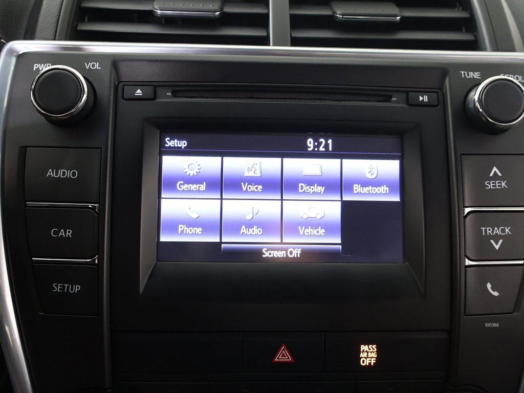 Used 2015 Toyota Camry SE image 40