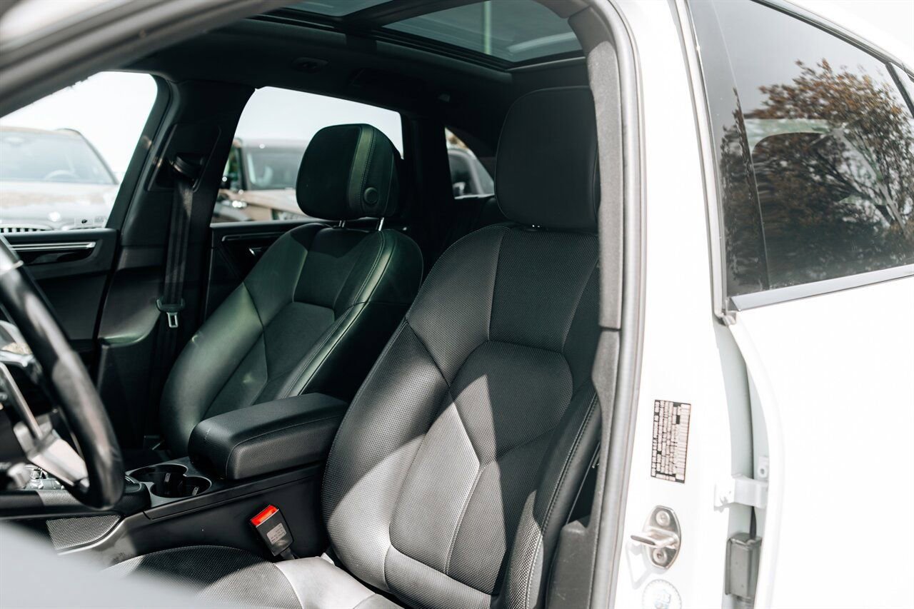 Used 2018 Porsche Macan S image 16