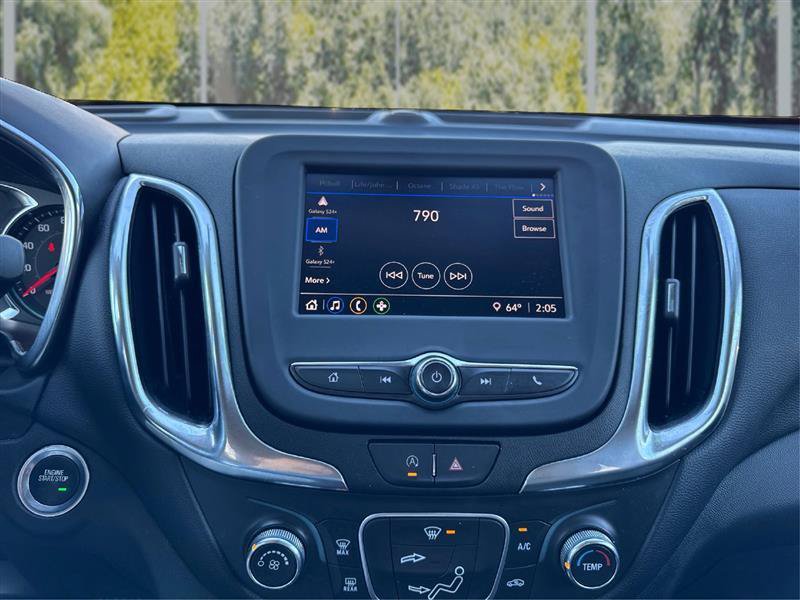 Used 2022 Chevrolet Equinox LT AWD/4WD image 16
