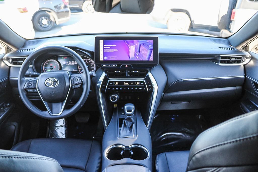 Used 2024 Toyota Venza XLE AWD/4WD image 12