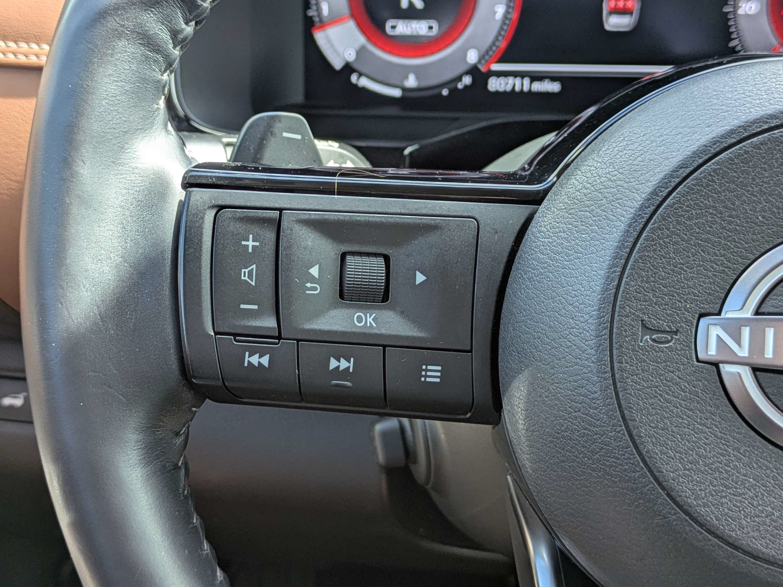 Used 2023 Nissan Pathfinder Platinum AWD/4WD image 29