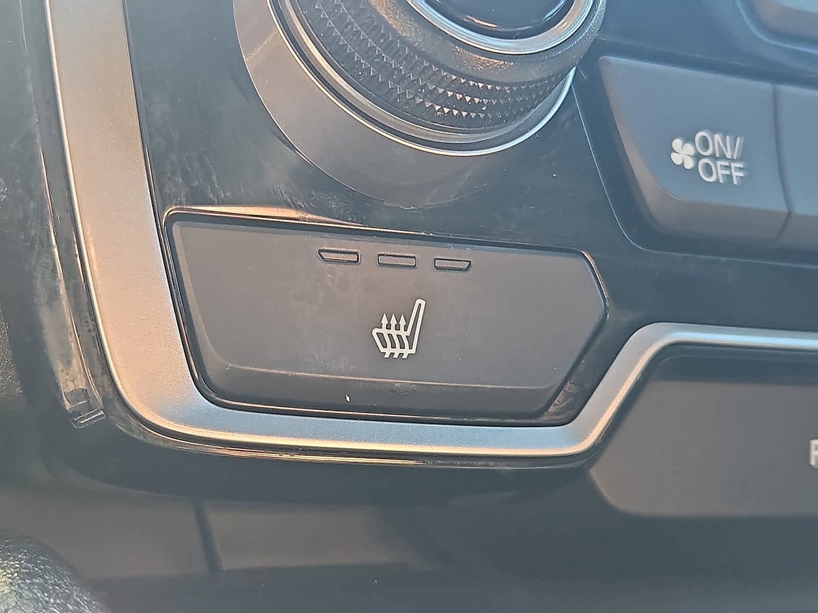 Used 2020 Honda CR-V Touring image 27
