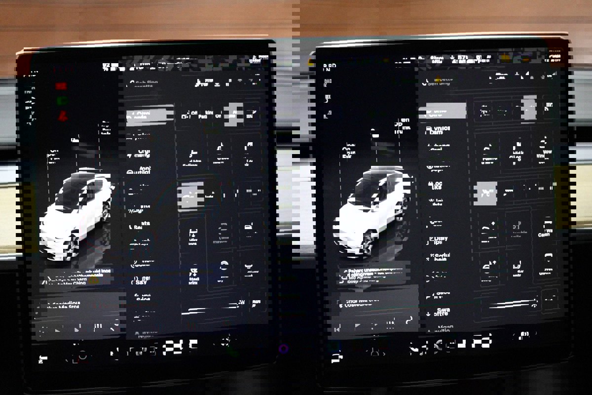 Used 2023 Tesla Model Y Long Range image 24