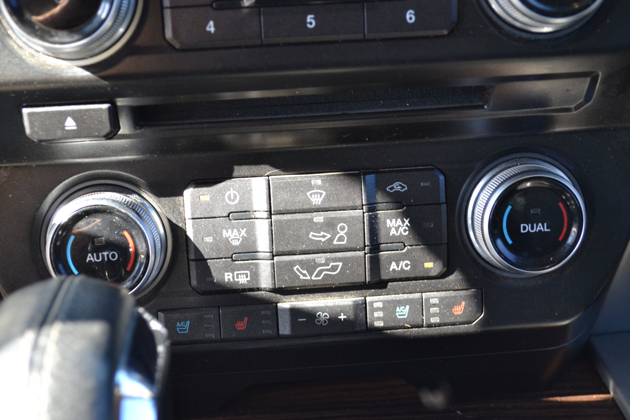 Used 2017 Ford F150 Lariat w/ Equipment Group 502A Luxury image 24