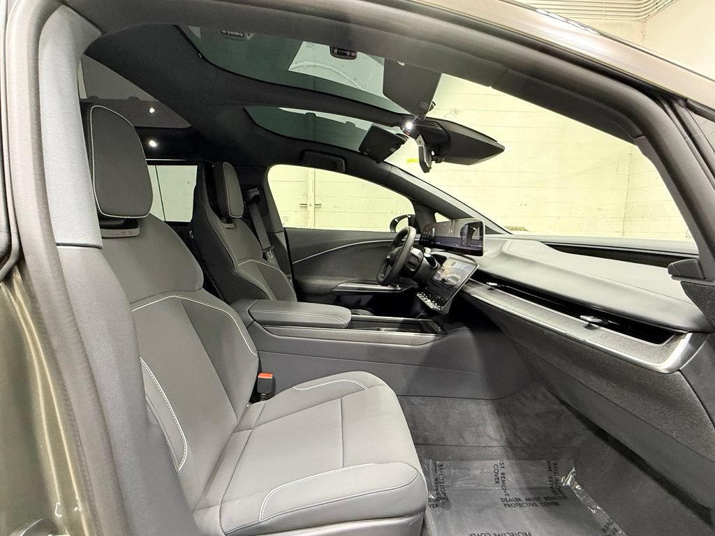 Used 2026 Lucid Gravity Grand Touring AWD/4WD image 52