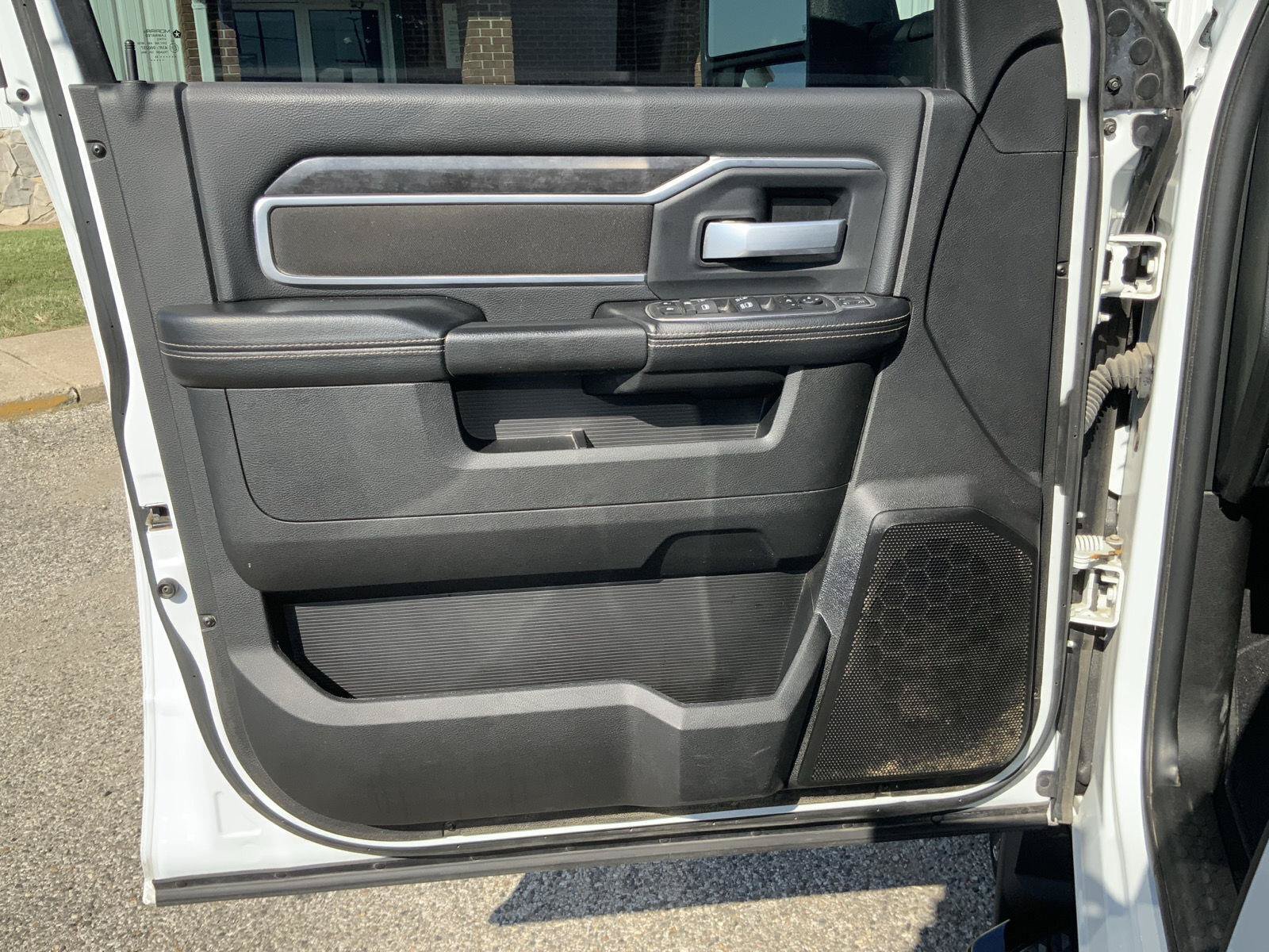 Used 2024 RAM 3500 Big Horn w/ Night Edition AWD/4WD image 20