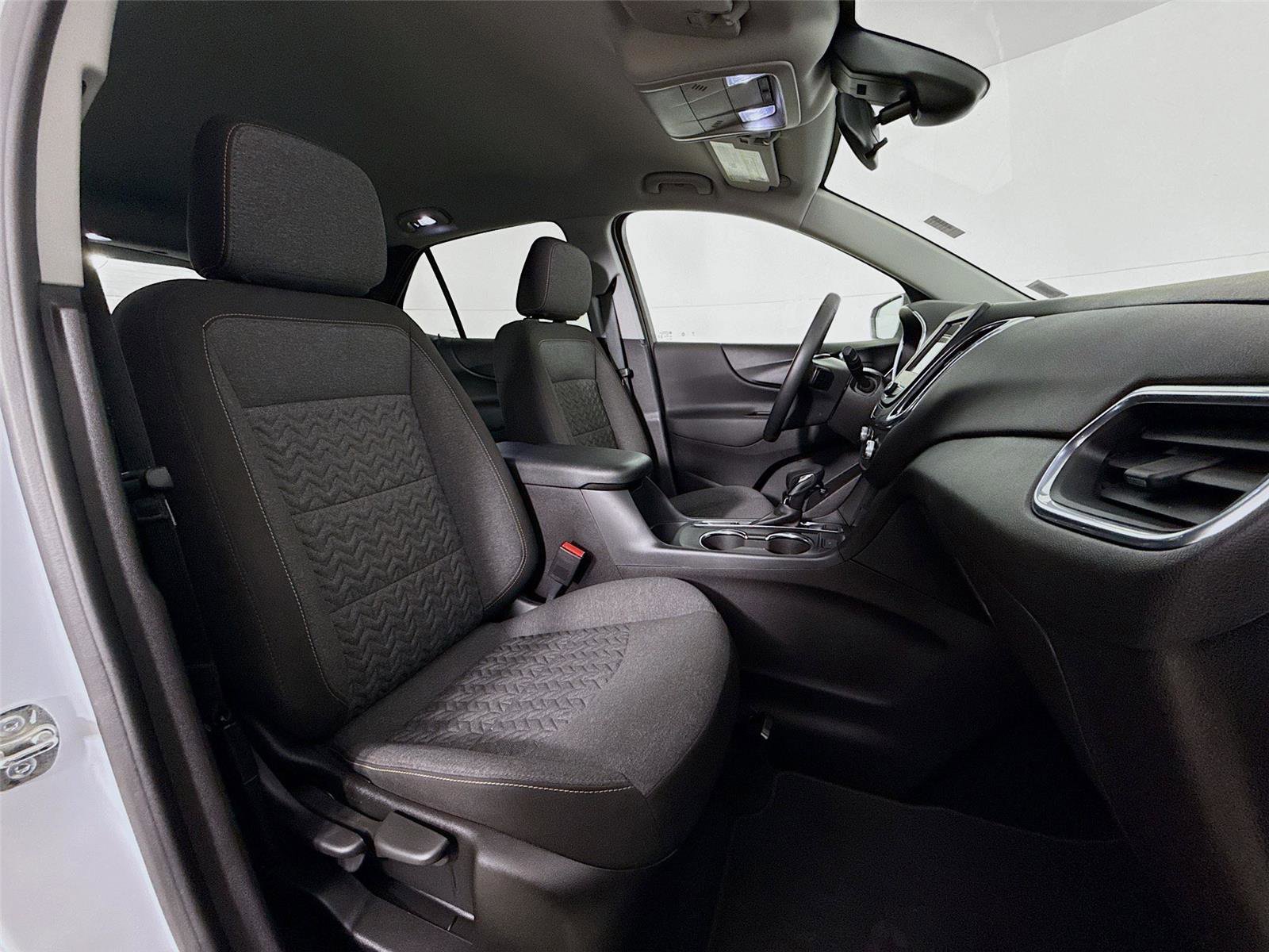 Used 2024 Chevrolet Equinox LT image 27