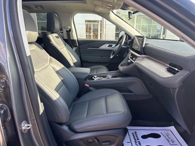 New 2026 Ford Explorer Active w/ Active Comfort Package image 9
