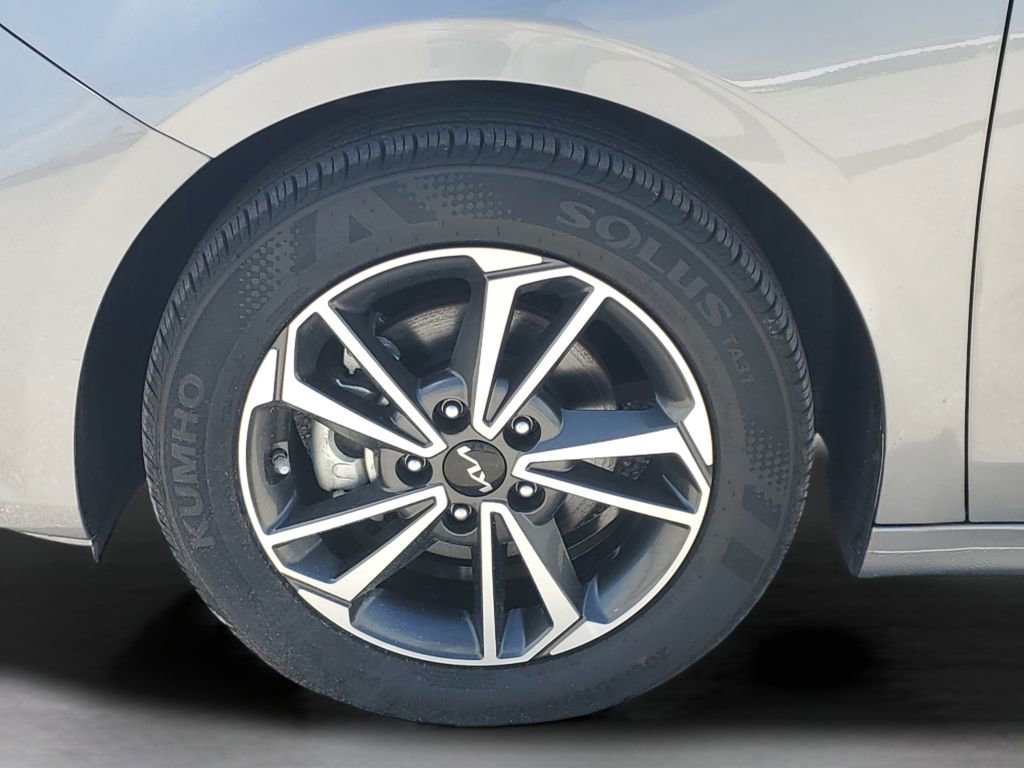 Used 2022 Kia Forte LXS image 10