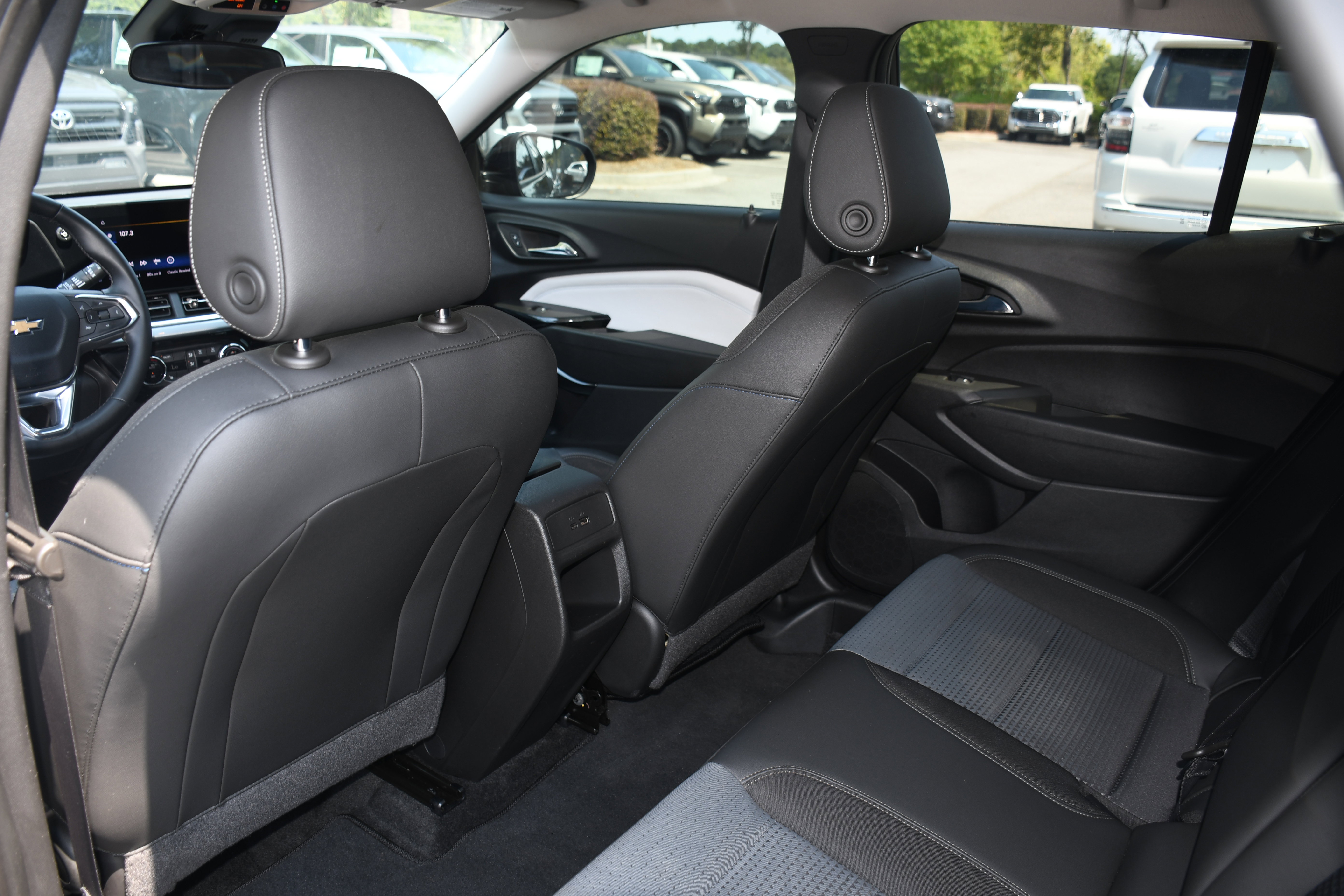 Used 2024 Chevrolet Trax LT w/ Driver Confidence Package image 15