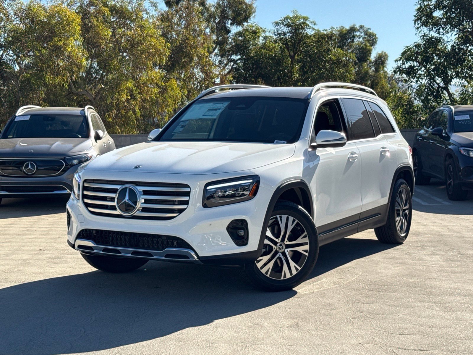 New 2026 Mercedes-Benz GLB 250 4MATIC image 2