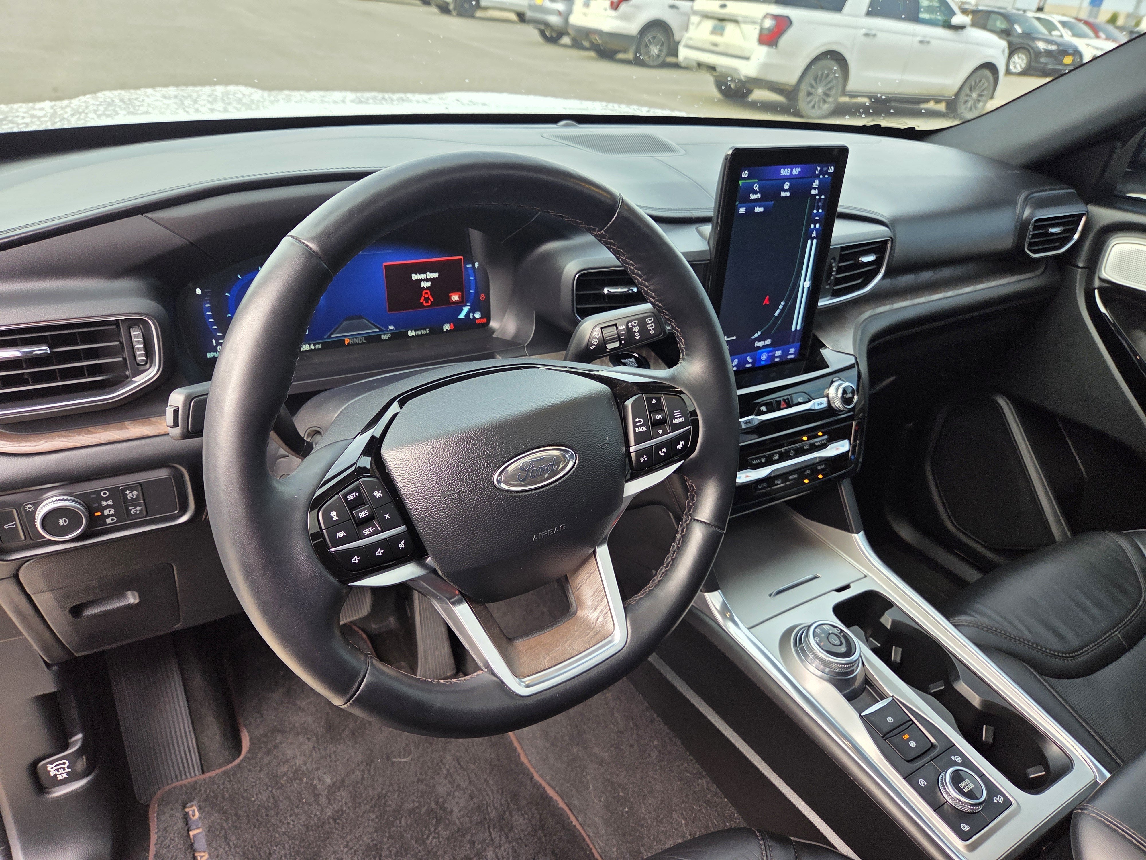 Used 2022 Ford Explorer Platinum w/ Equipment Group 601A AWD/4WD image 5